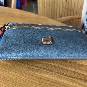Dooney & Bourke wristlet